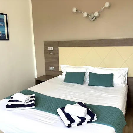 Hotel Bellevue Saint-Florent  Room photo